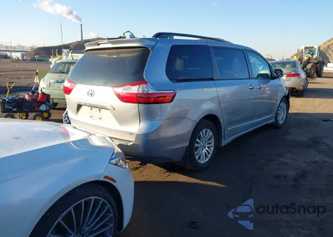 2018 Toyota Sienna Xle 8 Passenger из США, поврежденный, VIN 5TDYZ3DC3JS958031